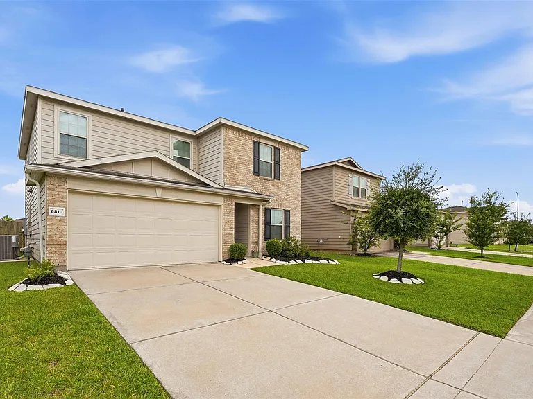 6810 Cortenridge Ln — Photo 3