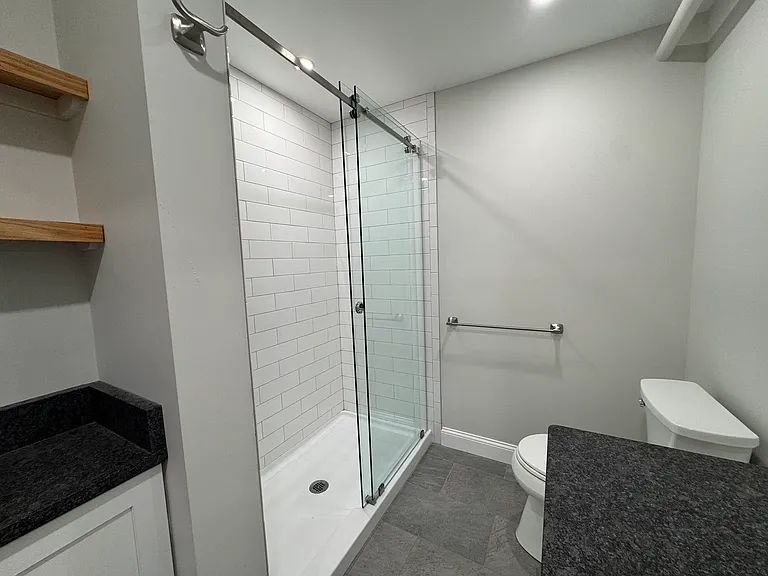198 Thames St #6 — Photo 7
