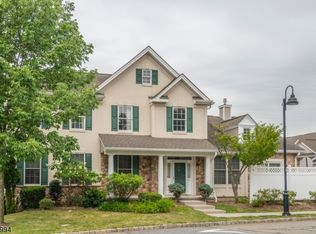 33 Quarry Dr, Woodland Park, NJ 07424