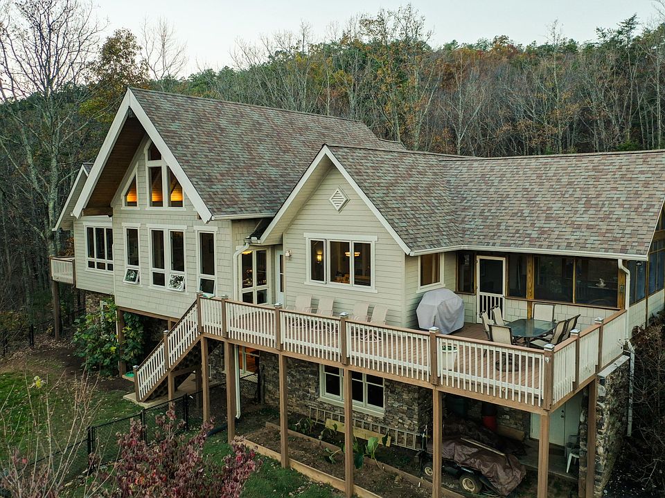 1st image of 3537 Applewood Way