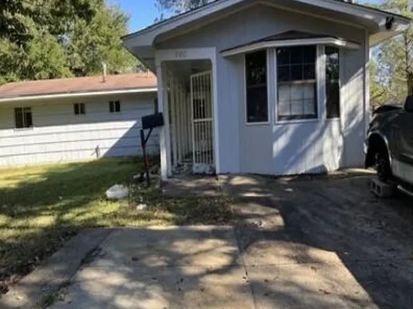 380 Queen Julianna Ln, Jackson, MS 39209