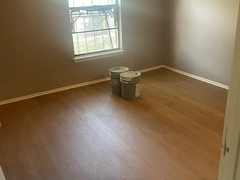 7802 Faircrown Dr — Photo 2