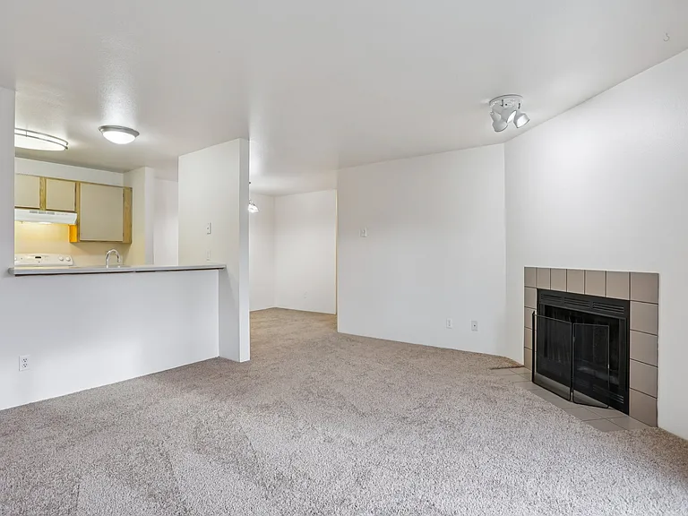 Poplar Lane Apartments — Photo 75