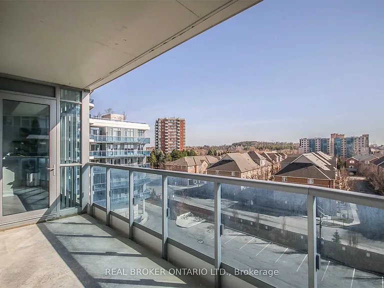 9471 Yonge St #623 — Photo 17