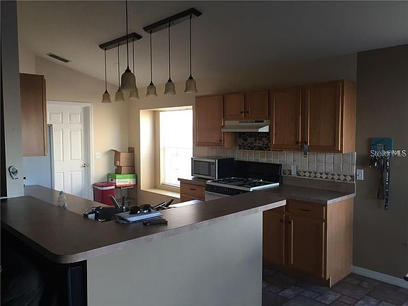 2nd image of 722 Rollins Dr