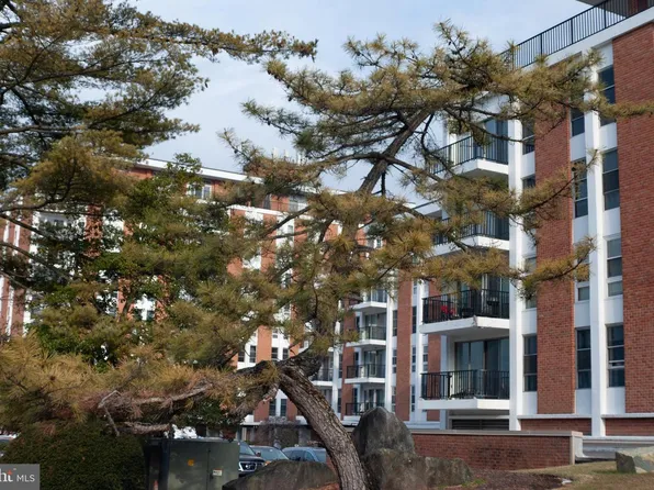 3601 Clarks Ln Unit 416, Baltimore, MD 21215