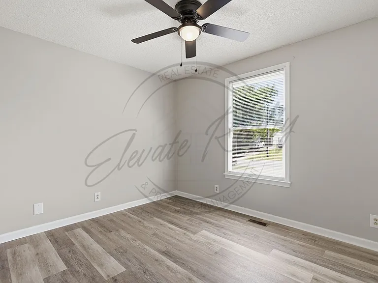 436 Kelsey Dr — Photo 16