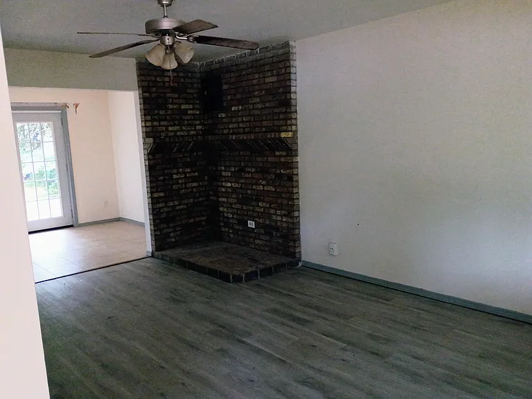 8617 SW 76th St — Photo 3