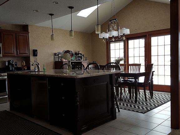 4th image of 261 Pawnee Ct