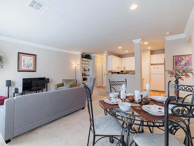 2400 McCue Rd #360 — Photo 4