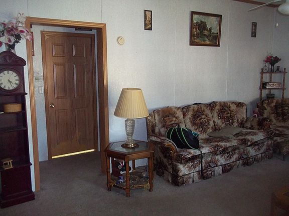 4th image of 7820 Ackerson Dr