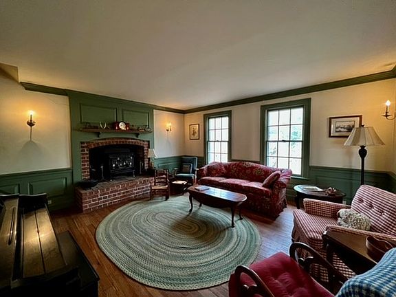 4th image of 408 Woodberry Dr