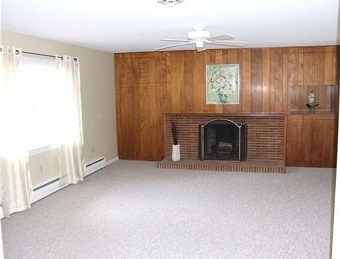 2nd image of 575 Dorseyville Rd