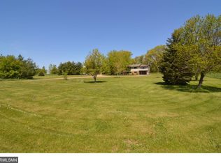 1521 261st Ave NE, Isanti, MN 55040