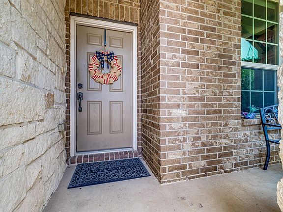 4th image of 4807 Guster Dr