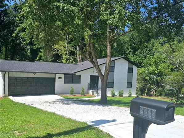 2449 Maclaren Cir, Dunwoody, GA 30360