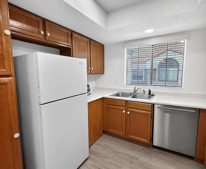 1905 E University Dr #219-E — Photo 19