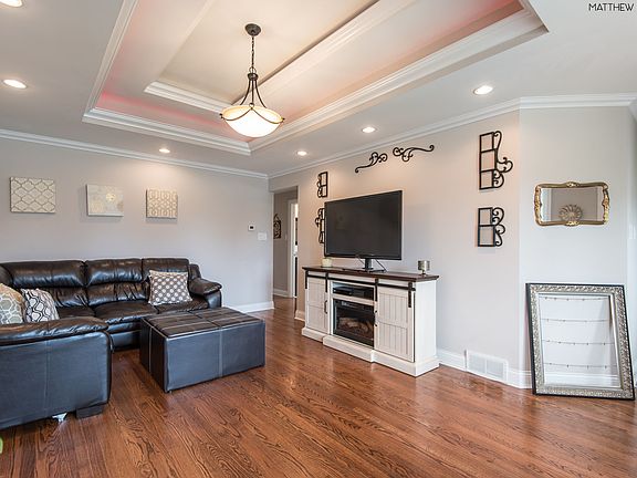 3rd image of 8044 S Oketo Ave