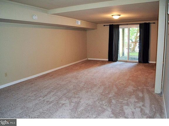 Walkout Basement 3rd bedrm