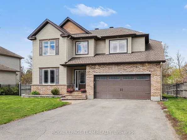 77 Chanonhouse Dr, Ottawa, ON K0A 2Z0