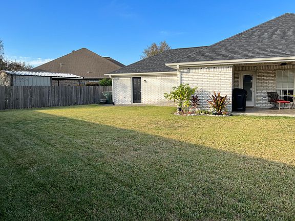 3rd image of 6845 Fairway Ct