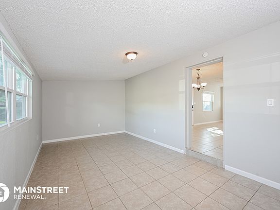 4th image of 2922 Bon Air Dr