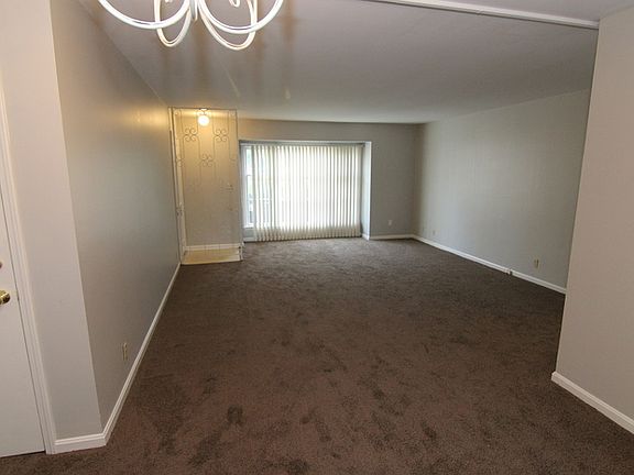4th image of 1953 Goldsmith Ln