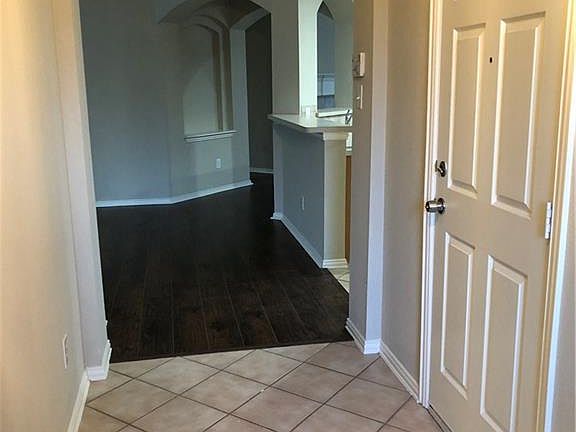 3rd image of 5728 Calloway Dr