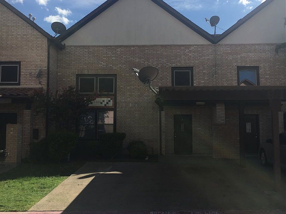 2nd image of 2445 Monarch Dr Unit 1402