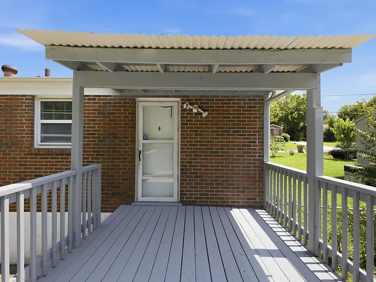 713 Elissa Dr — Photo 23