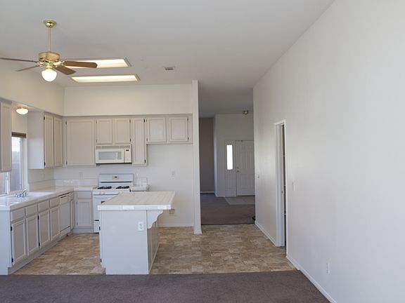 2nd image of 17546 Hudson Dr