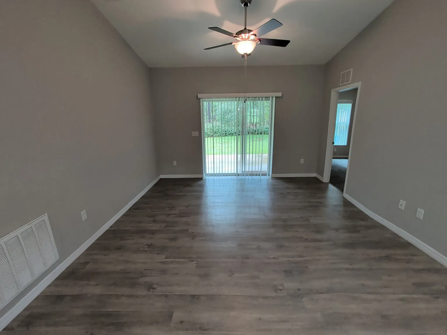 2 bed, 2.0 bath, 1162 sqft, $1,400 — Photo 4