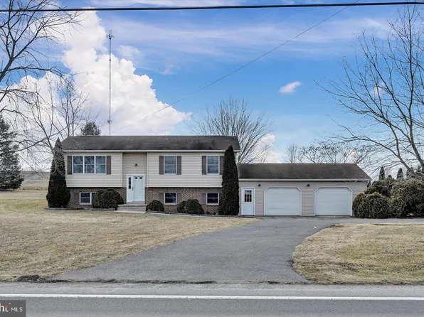 2122 Newville Rd, Carlisle, PA 17015