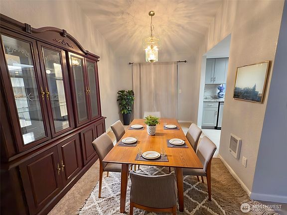 4th image of 9639 Summerfield Court SE