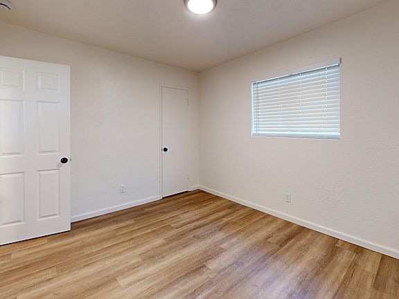 5th image of 415 Lake Blvd #C