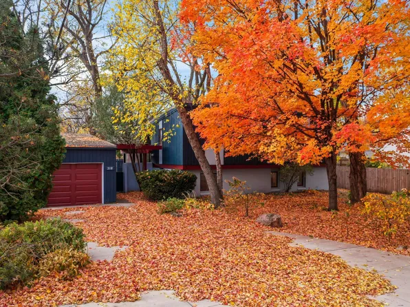 318 Sumner St E, Northfield, MN 55057