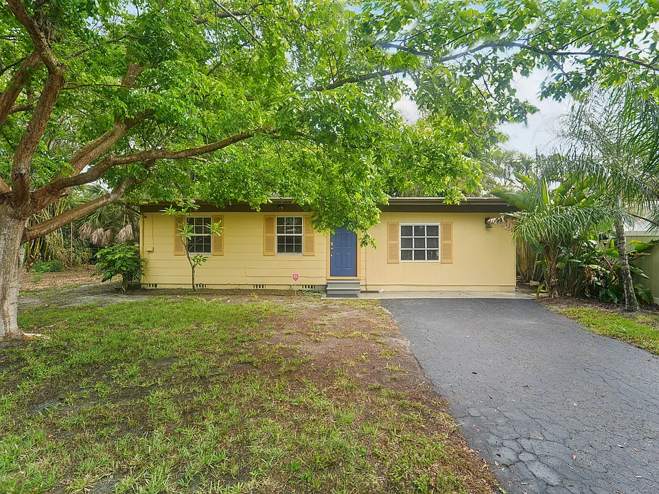 2342 Margaret St