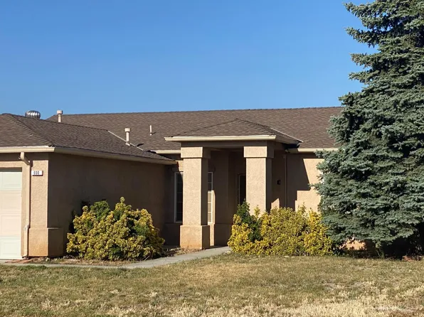 600 Las Colinas St, Tehachapi, CA 93561