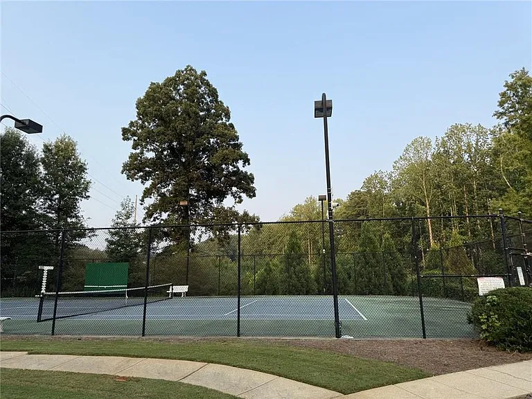 3160 Cross Creek Dr — Photo 3
