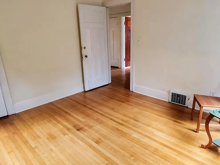 2302 E Pine St — Photo 6