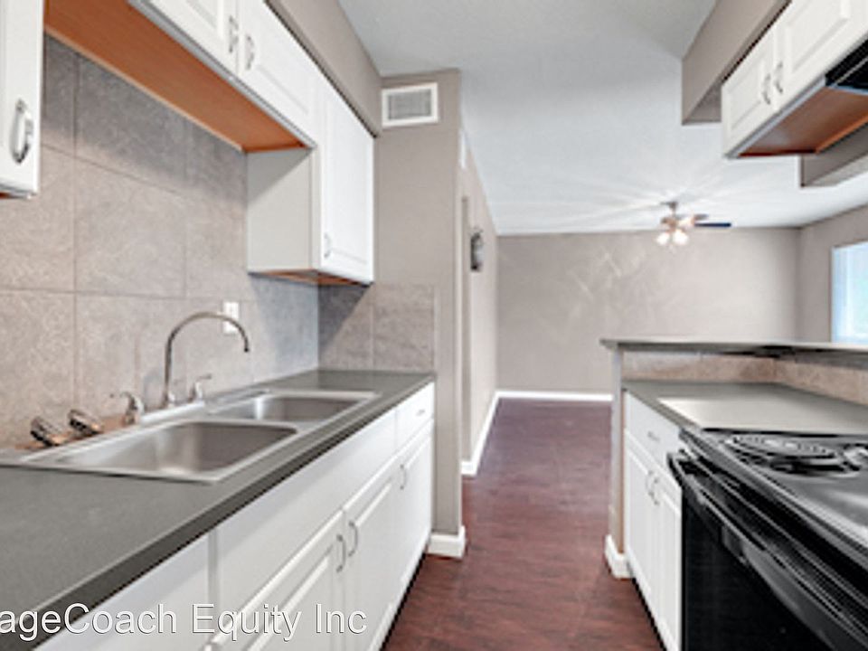 1st image of 3031 Sumpter St #13