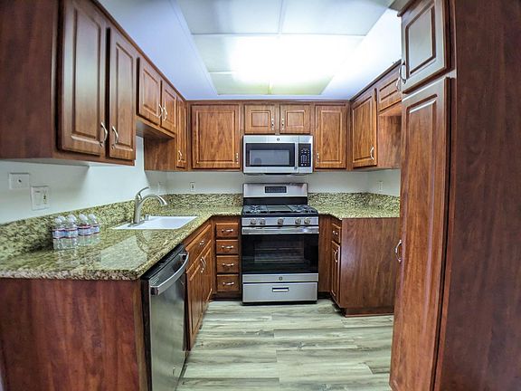 3rd image of 1309 W Mission Blvd Unit 33
