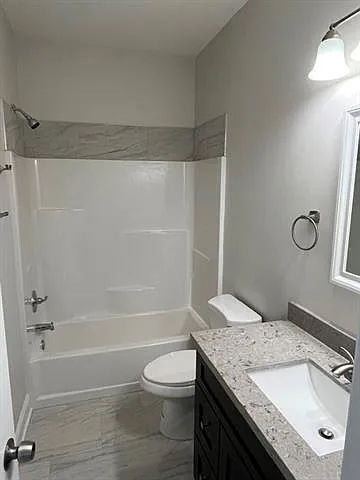 134 Deforest Dr — Photo 8
