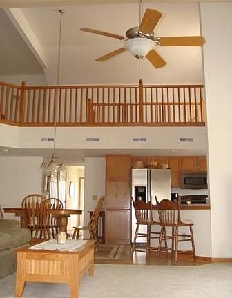 4th image of 718 Jonquil Ln #69