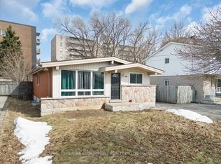 37 Lilacside Dr #2, Hamilton, ON L8V 2L5