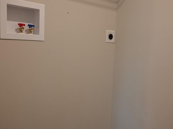 4th image of 1 Boulder Way