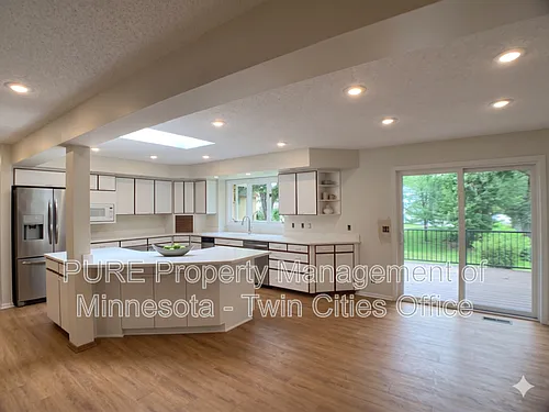 7420 Hyde Park Cir Photo 1