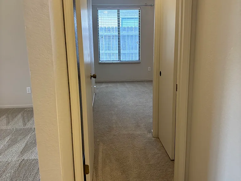 4918 W Chestnut Ave — Photo 30