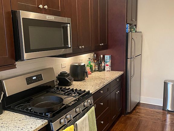 5th image of 3704 N Janssen Ave APT 3