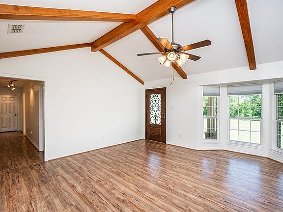 4th image of 630 County Road 4212